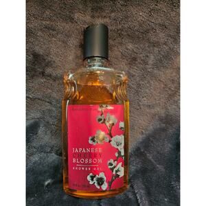 Bath & Body Works - Japanese Cherry Blossom - Shower Gel 10 fl oz